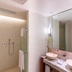 Queen Suite
